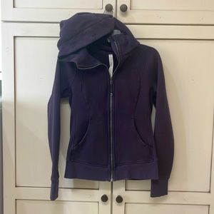 Lululemon women’s Scuba full zip hoodie size 6 in navy.